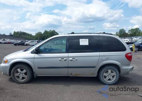 2005 Dodge Caravan Sxt z USA, uszkodzony, nr VIN 1D4GP45R25B144561
